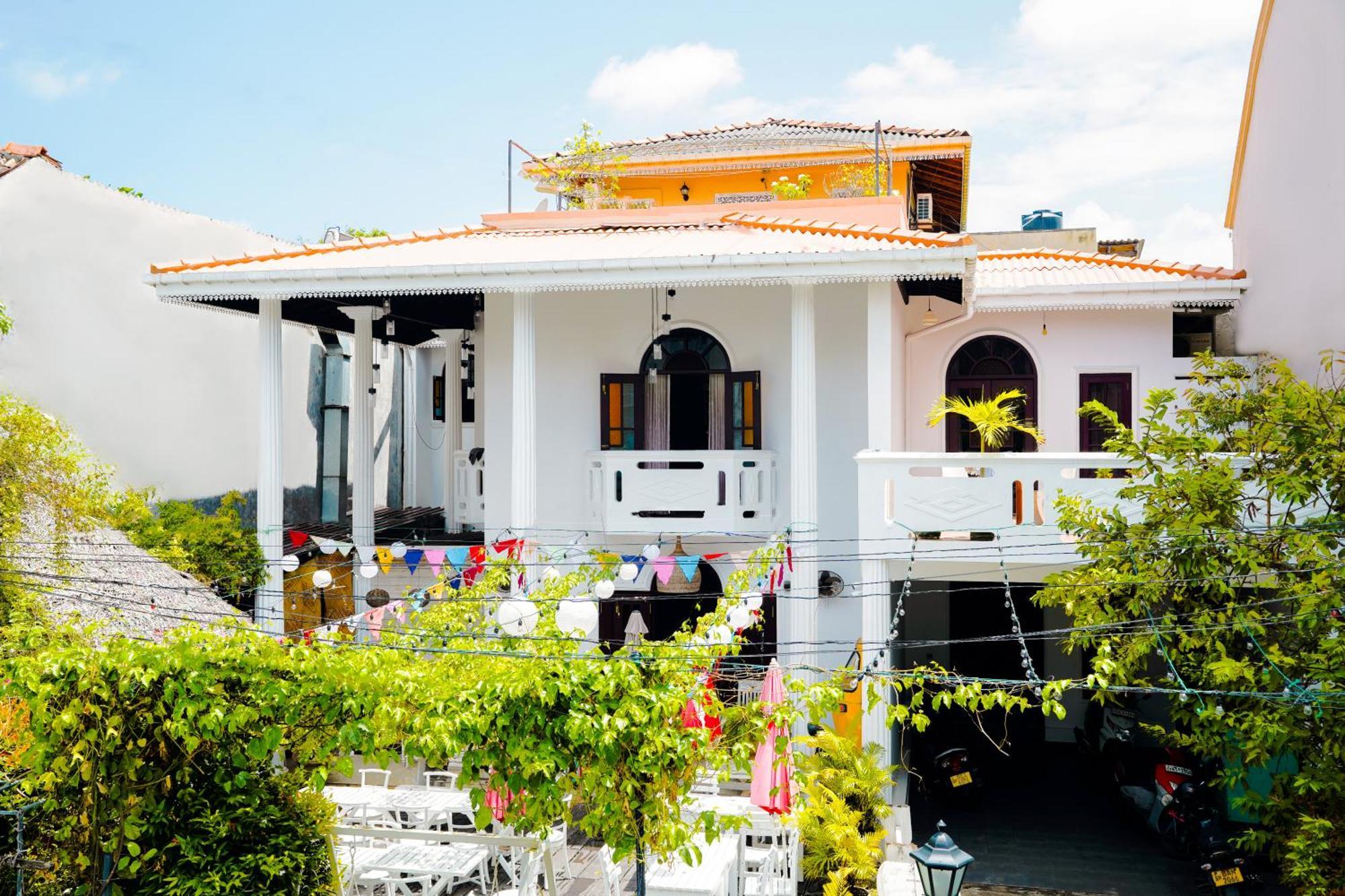 Frangipani Motel Ґалле Екстер'єр фото