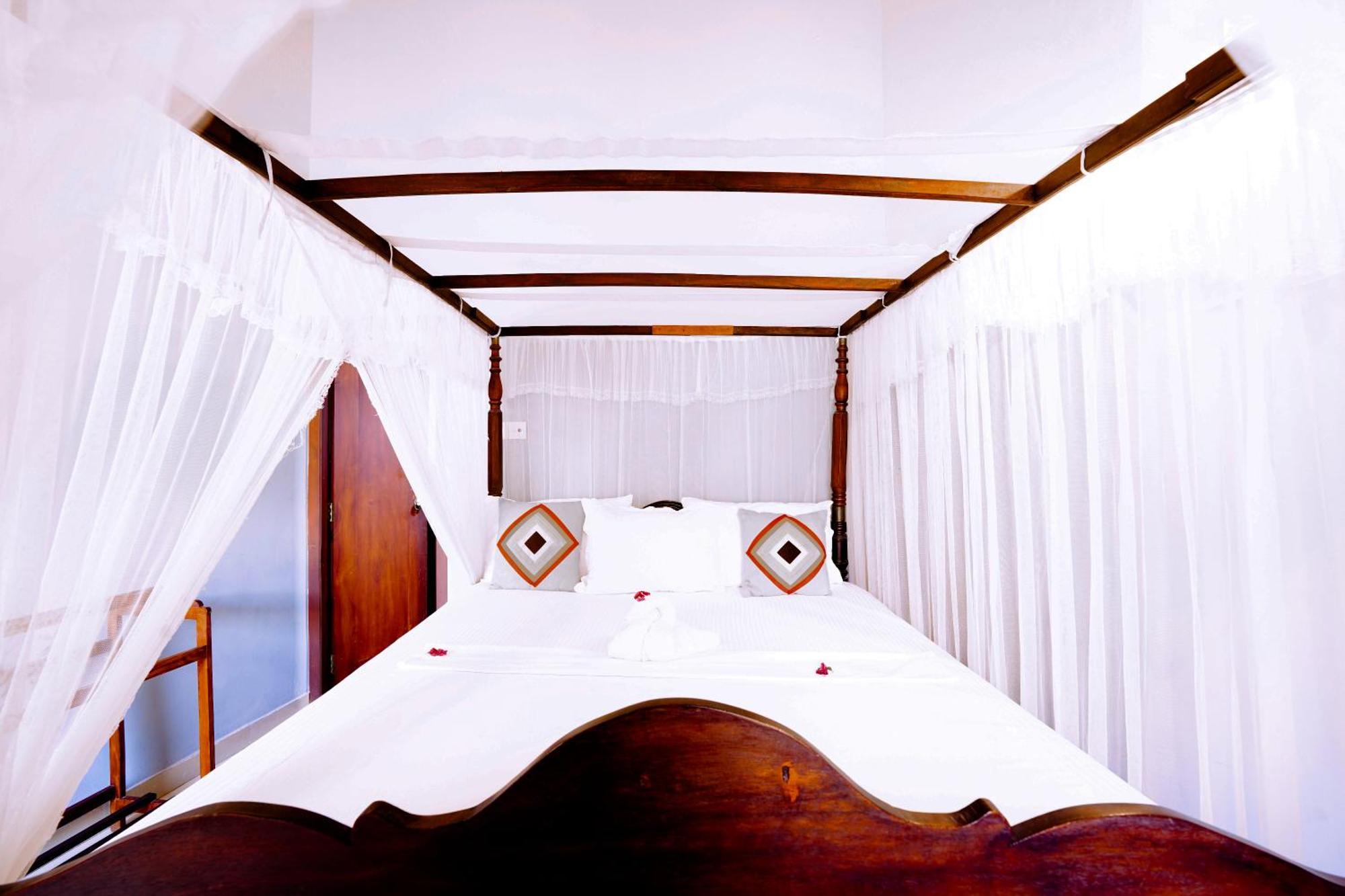 Frangipani Motel Ґалле Екстер'єр фото
