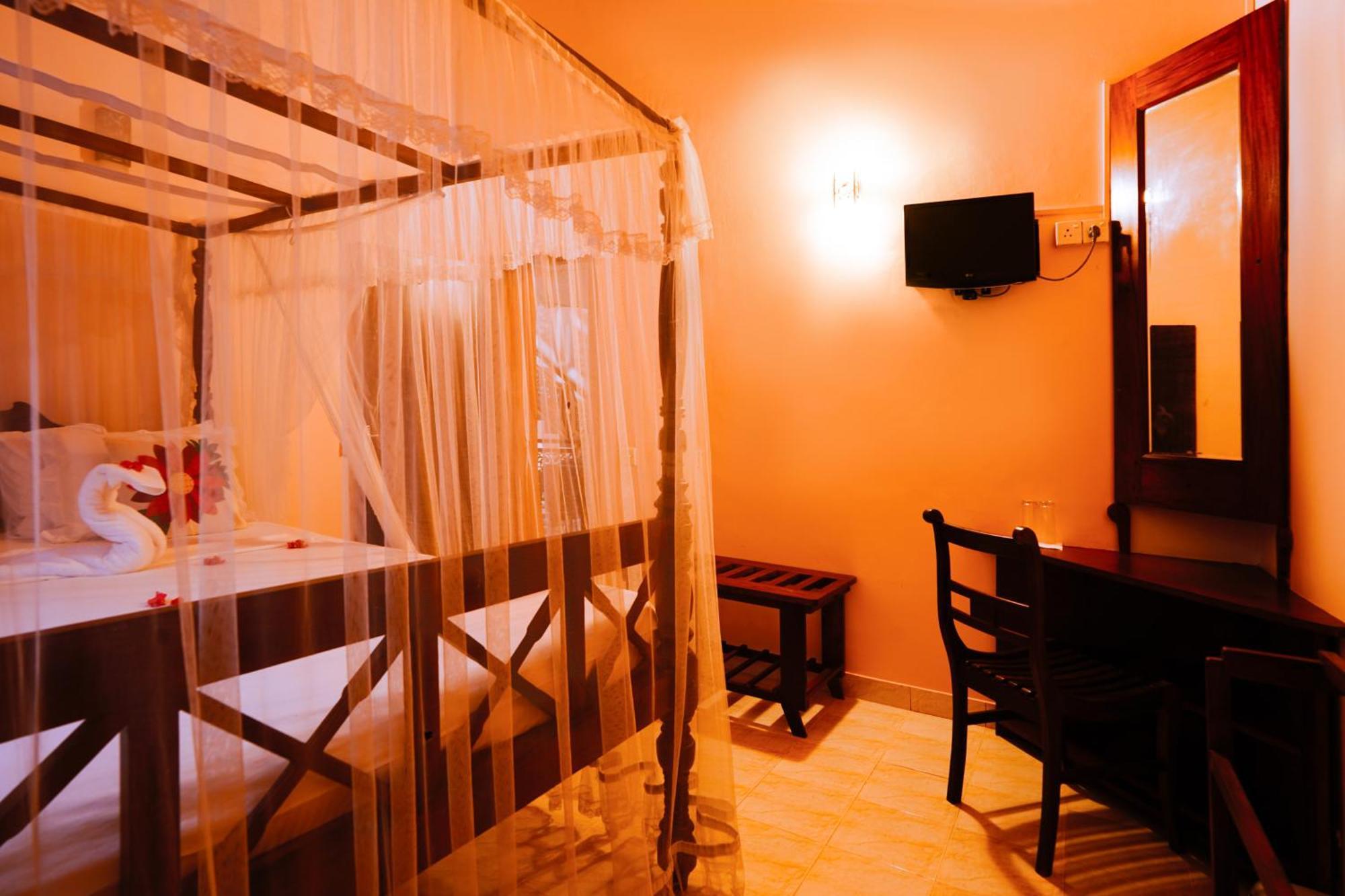 Frangipani Motel Ґалле Екстер'єр фото