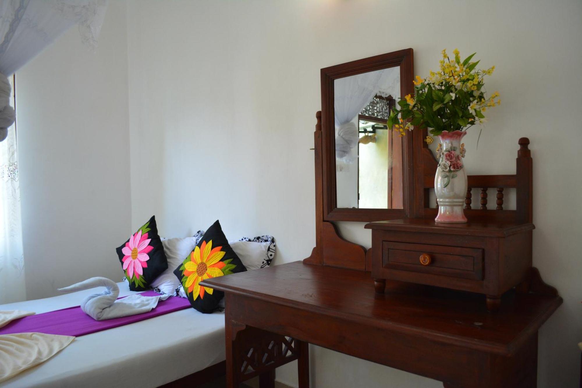 Frangipani Motel Ґалле Номер фото