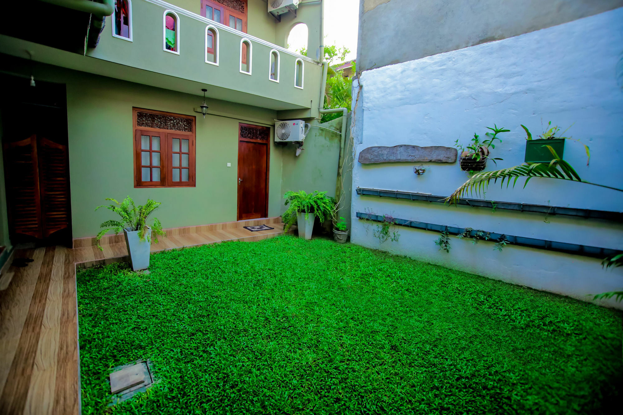 Frangipani Motel Ґалле Екстер'єр фото